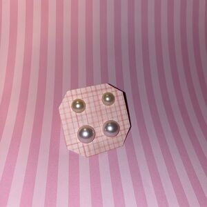 Hypoallergenic Elegant Pearl Stud Earrings Set